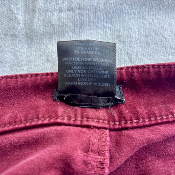Ann Taylor Maroon Curvy Skinny Velvet Jeans - Picture 5 of 11